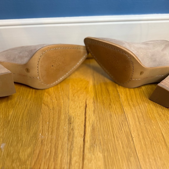 Vince Camuto Women's Tan Mules - Picture 5 of 9